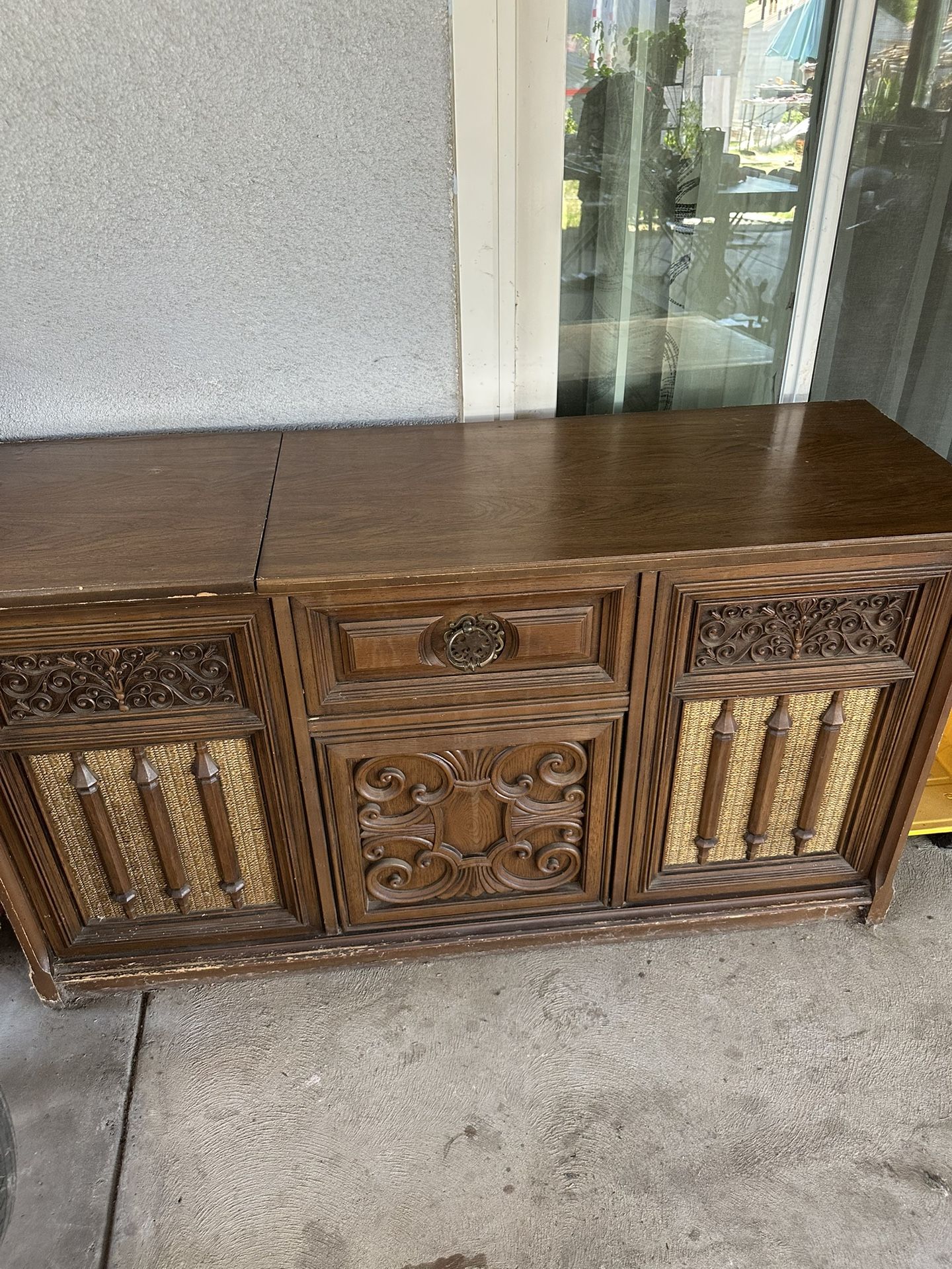 Vintage Record Player With Radio