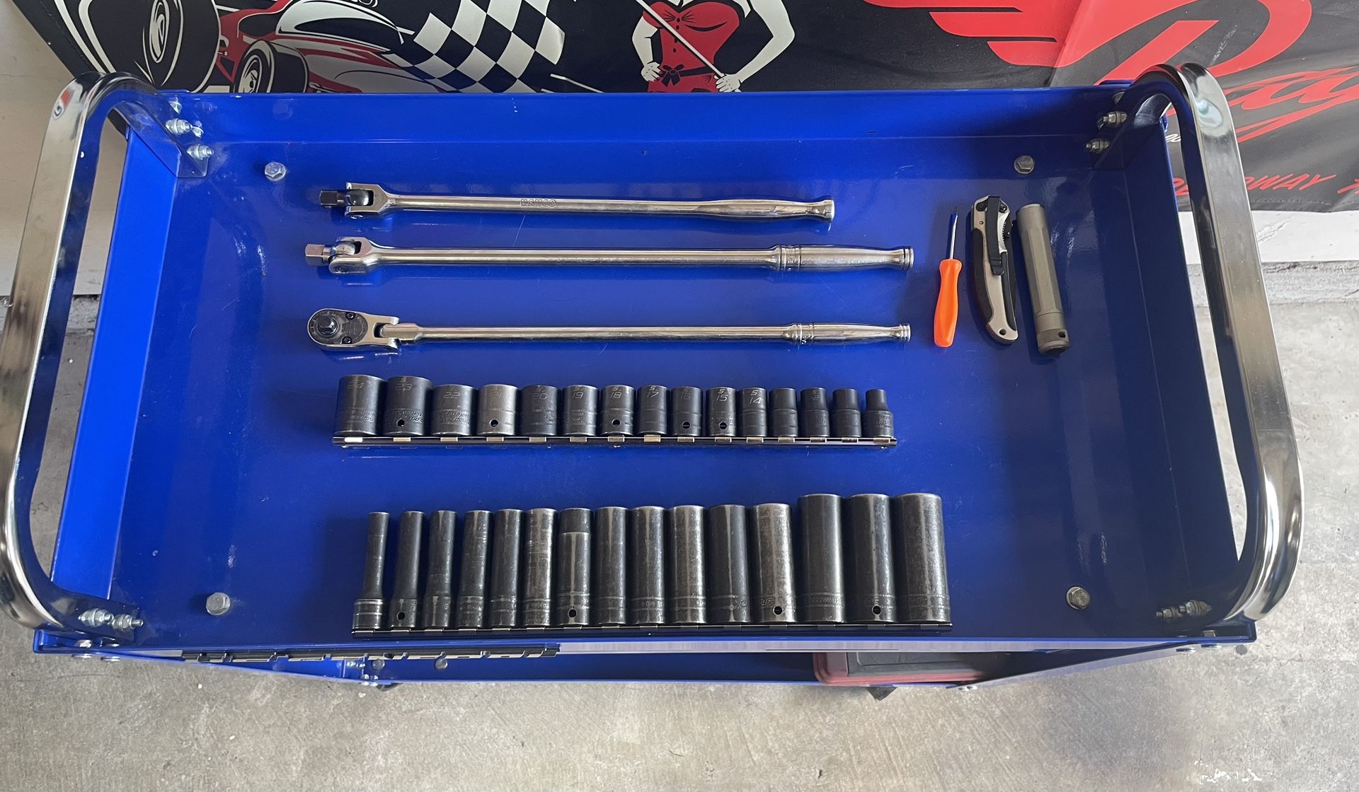 Assorted Snap-On Sockets/tools with 30" Service Cart