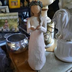 Willow Tree ANGEL OF CHRISTMAS SPIRIT 