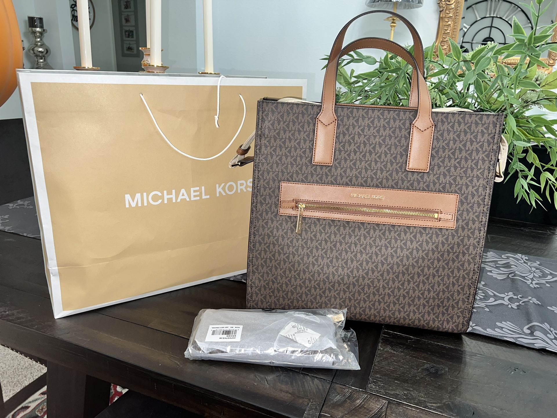 NEW W/ T Micheal Kors Kenly Large NS Tote Bundle