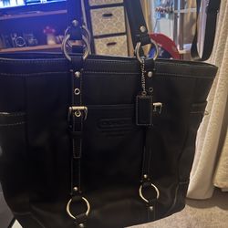 COACH SHOULDER BAG