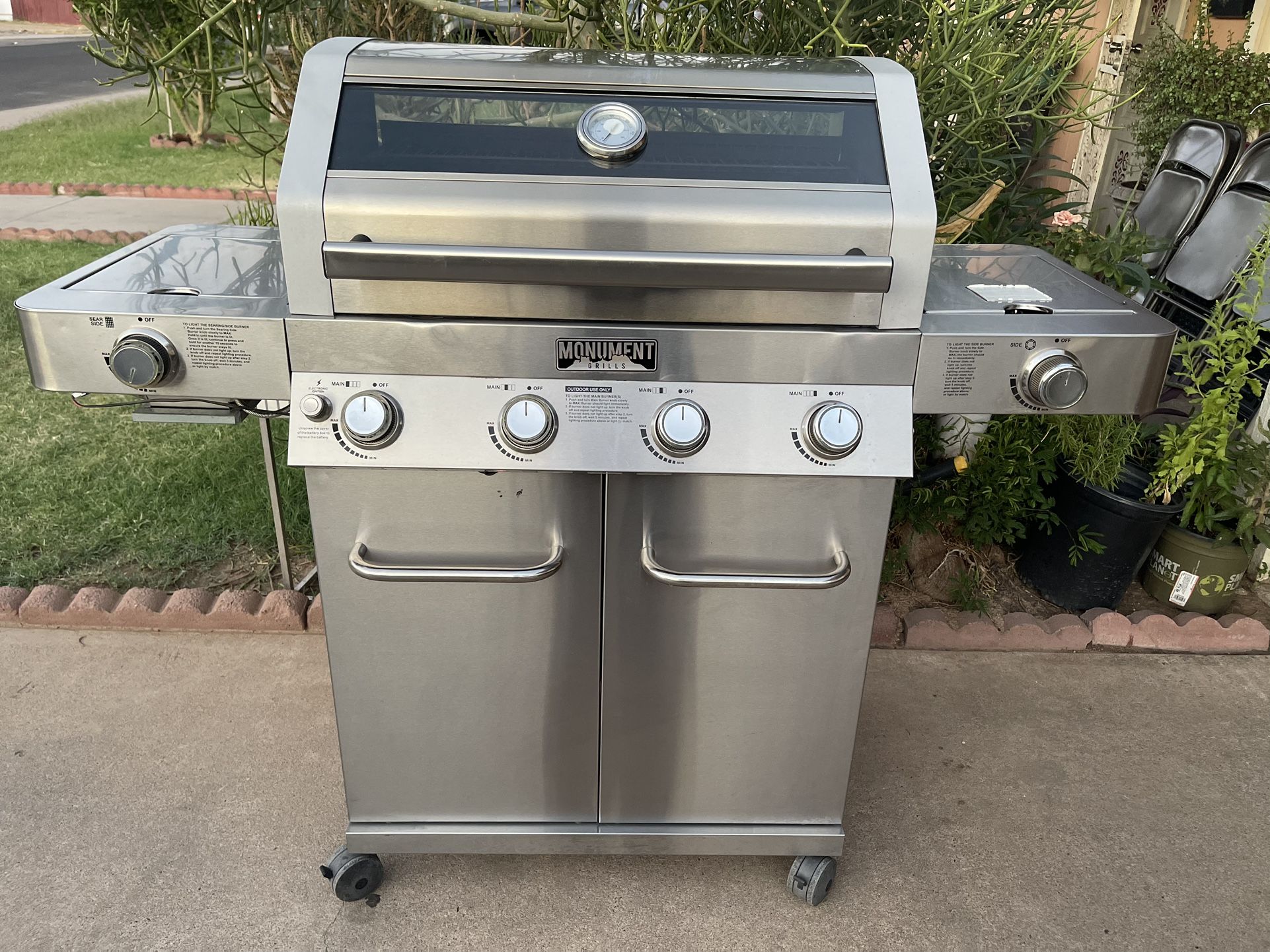 Monument Grill Asador BBQ