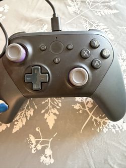  “Luna” Gaming Controller-NEVER USED