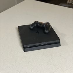 PS4 Slim + Controller 