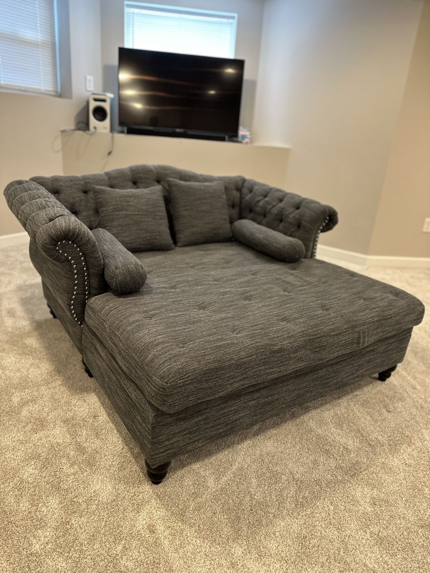 Sofa/Chaise Lounger/Couch