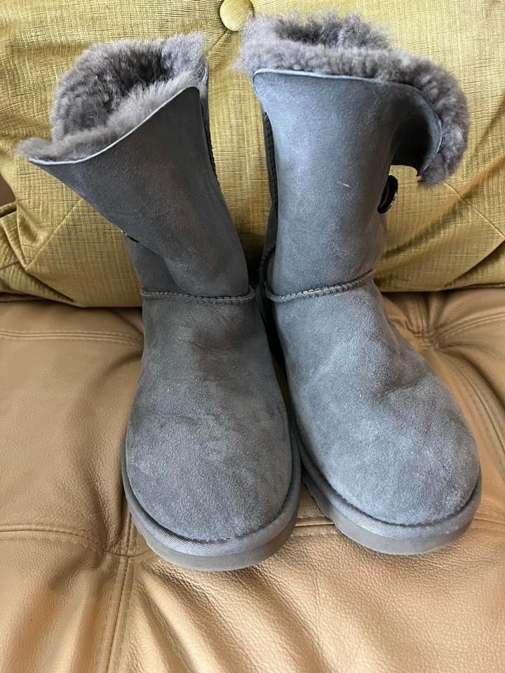 Gray Baley Bow II Boot UGG