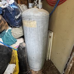 Heavy-Duty 70 lb Propane Tank for Home & Commercial Use