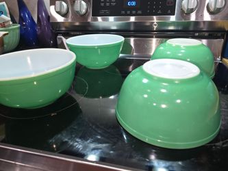 Pyrex vintage bowls x4 (green) lot