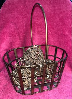 Metal 12” x 9.5” x 6.5” Long Handle Basket with 3 Decorative Twig Balls Like NEW!