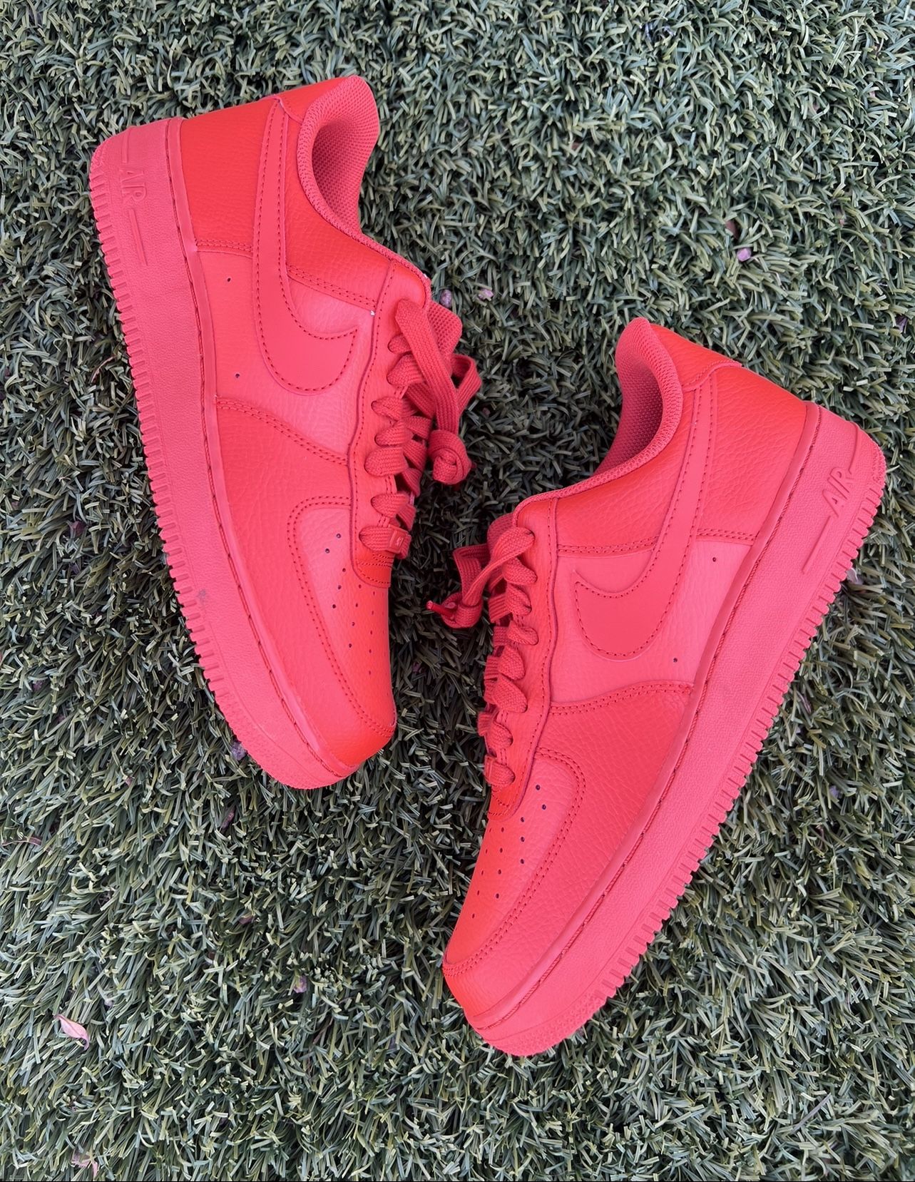 Nike Air Force 1 Size 8 Mens display picture 1