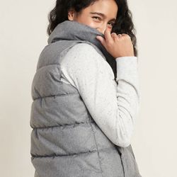 OLD NAVY Womens Size Small Petite Gray Puffer Zip Vest Quilted 100% Polyester 