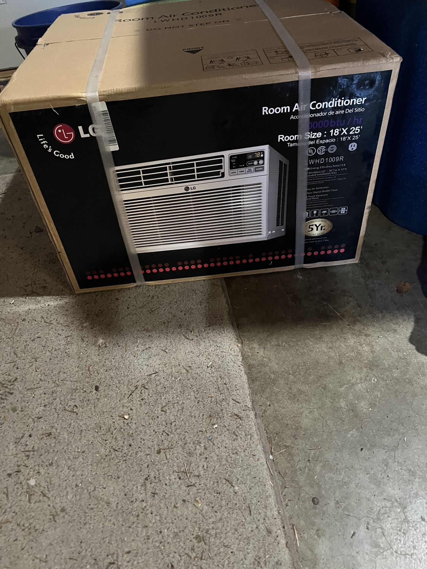 New LG Room Air Conditioner 10,000 BTU