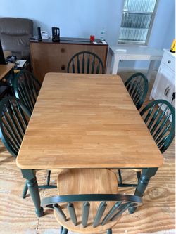7 Piece Rectangle Hunter Green & Wood Dining room set