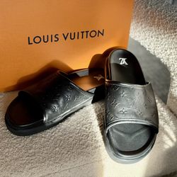 Men’s Louis Vuitton Slide  (Size 12)