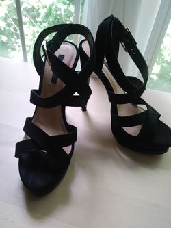 Beautiful Black High Heels Size 6