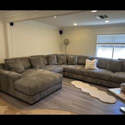 Brand New Modular Comfy Lindyn Fog Ashley Sectional Set 