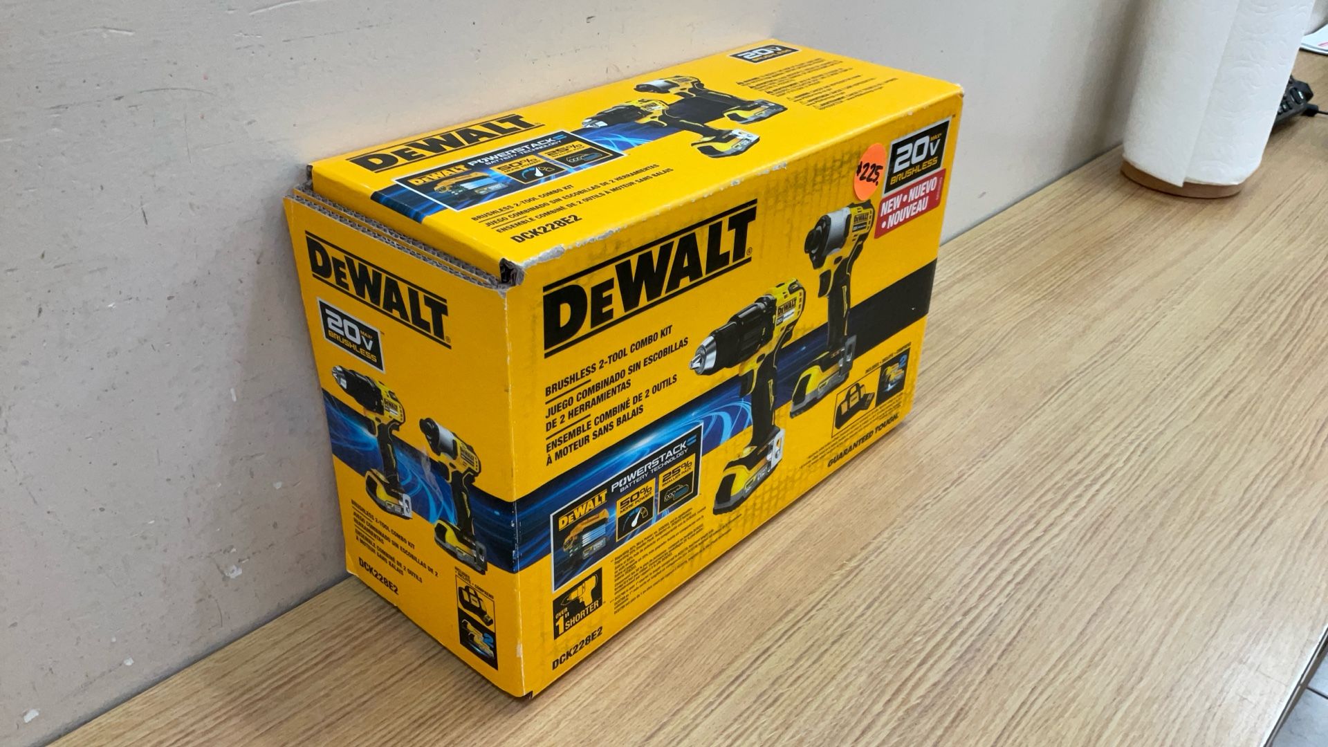 DEWALT DCK228E2 BRUSHLESS 2-TOOL COMBO KIT.