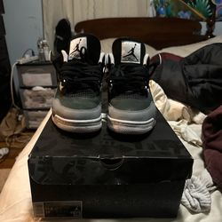 Jordan 4 “Fear”
