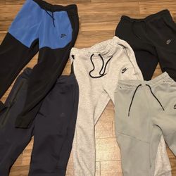 Nike tech pants size small 