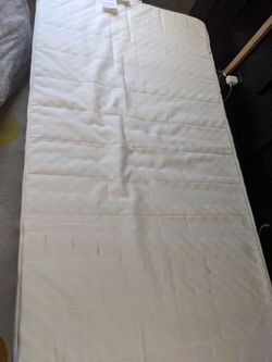 Title: Twin Metal Bed Frame w/ Wood Slats (Zinus) — Mattress free