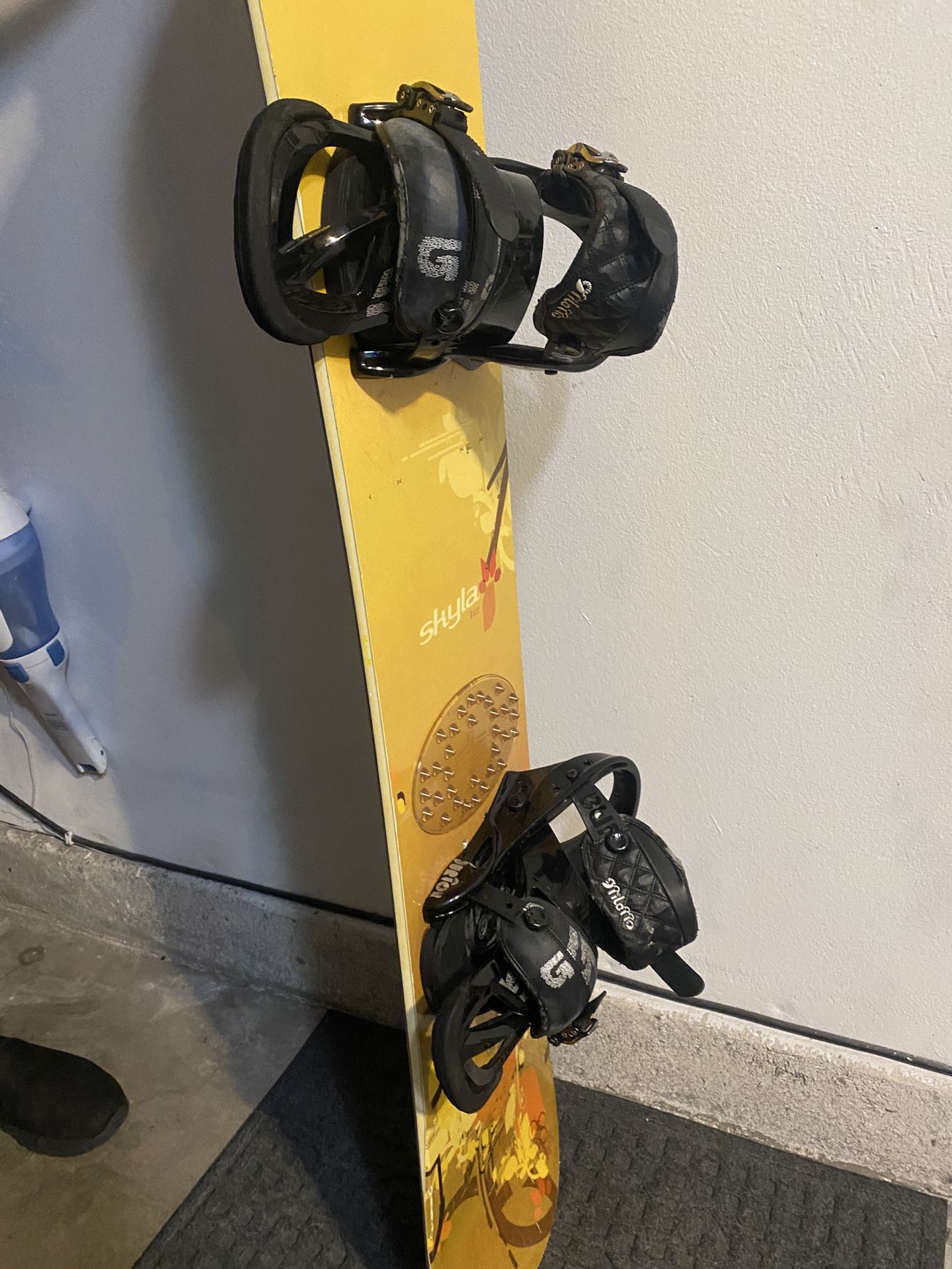 K2 Skyla Snowboard With Burton Stiletto Bindings. 147 Pre Owned