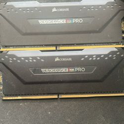 CORSAIR - VENGEANCE RGB PRO 32GB (2x16GB) DDR4 3600MHz C18 UDIMM Desktop Memory - Black