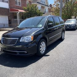 2016 Chrysler Town & Country