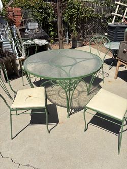 Green Wrought Iron 5pcs table & 4 chairs