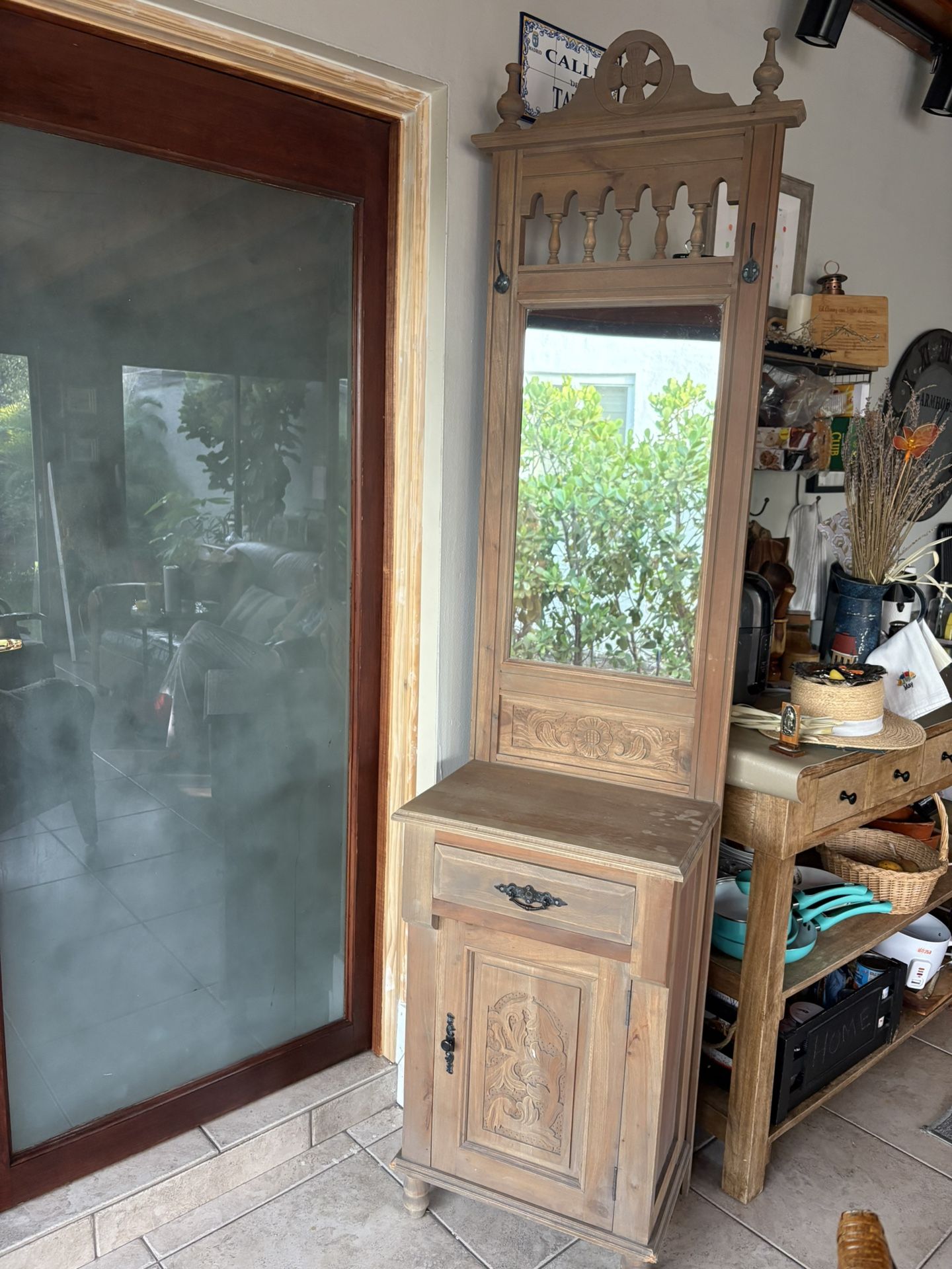 Cabinet. Shelf. Solid Wood. Nadeau
