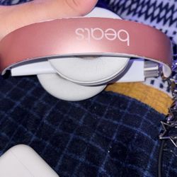 Beats Solo 3 (Works Perfectly)