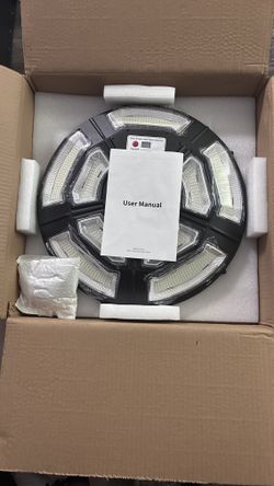 Brand New Locontifni UHLN750 Solar Street Light + Remote 350k Lumens — Motion Sensor