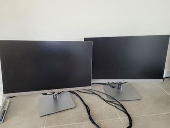 2x HP Monitors