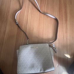 Michael Kors Purse Small-Brand New  $65