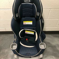 Graco Extend2Fit 3-in-1 Convertible Car Seat

