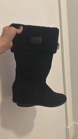 Black Fur Winter Boots – Warm & Cozy