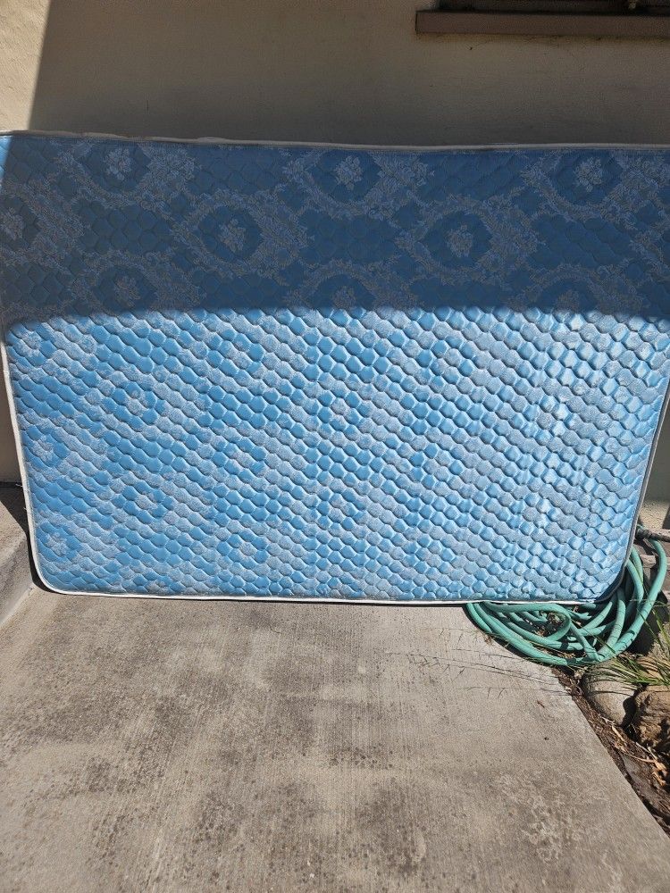 Free Sealey Full Suze Matress. Very Clean