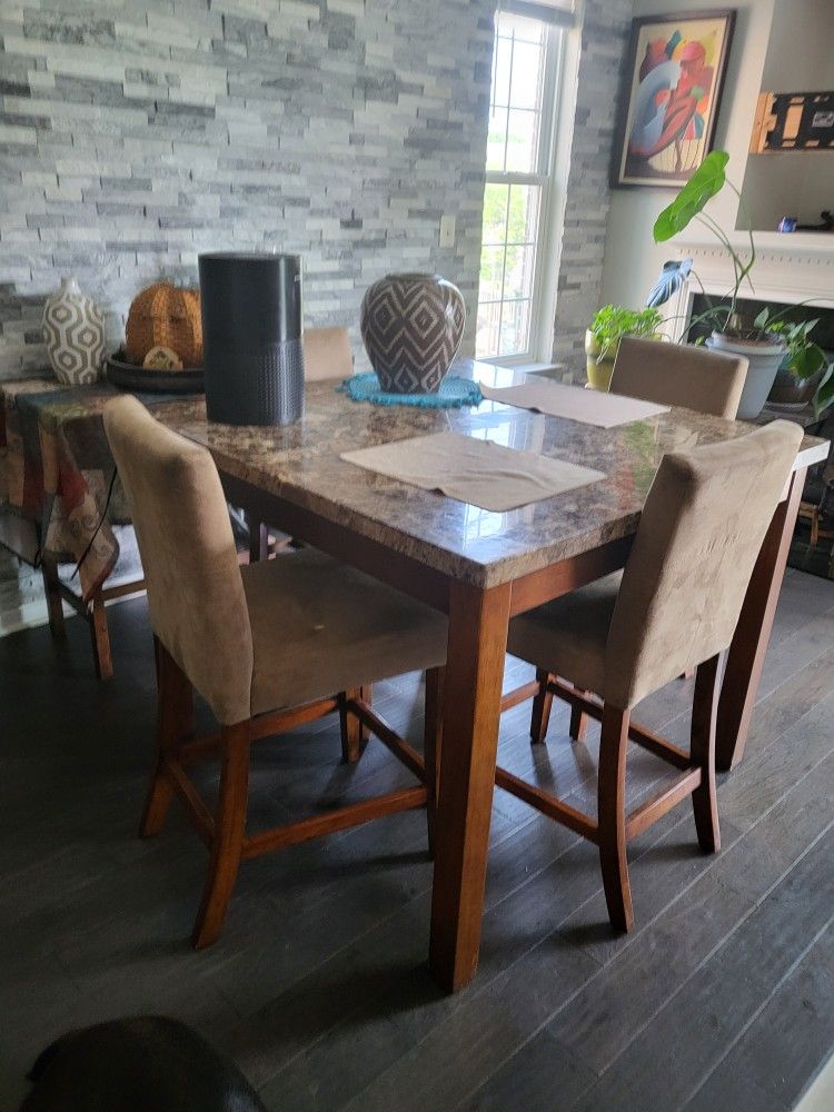 Marble TABLE AND CHAIRS