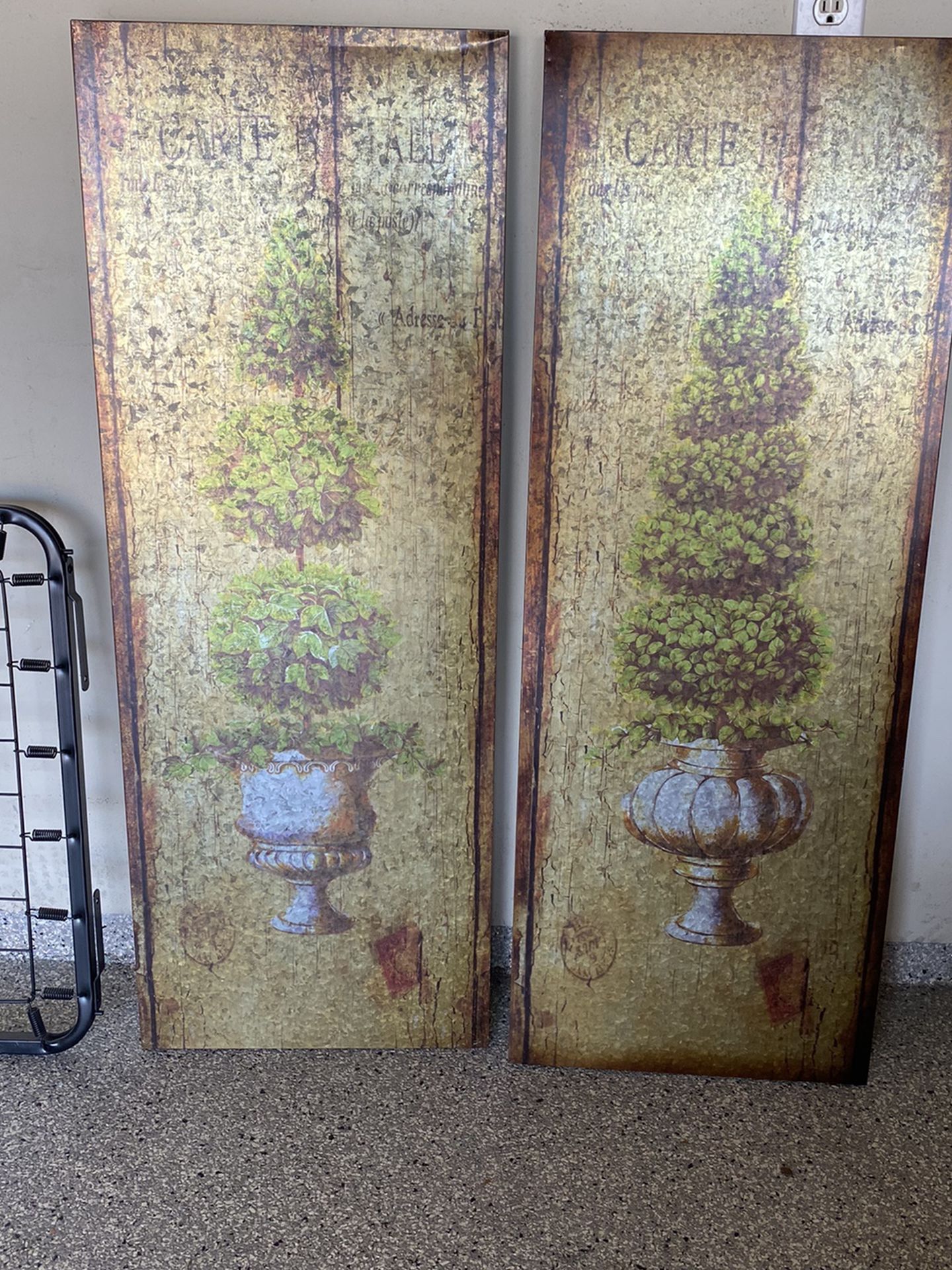 2 Metal Topiary Pictures