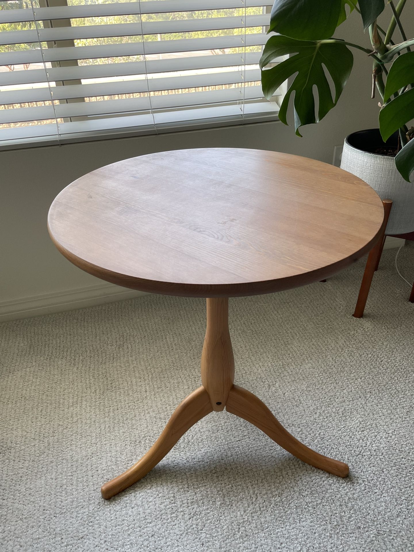 IKEA Dalom Pedestal Side Table