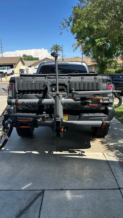Kuat NV 2.0 2-Bike Hitch Rack – 1.25” & 2” – Trail Doc Repair Stand