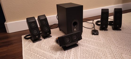 Logitech Dolby Digital Speaker System 