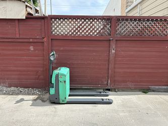 Electric Pallet Jack Mitsubishi Runs Great !