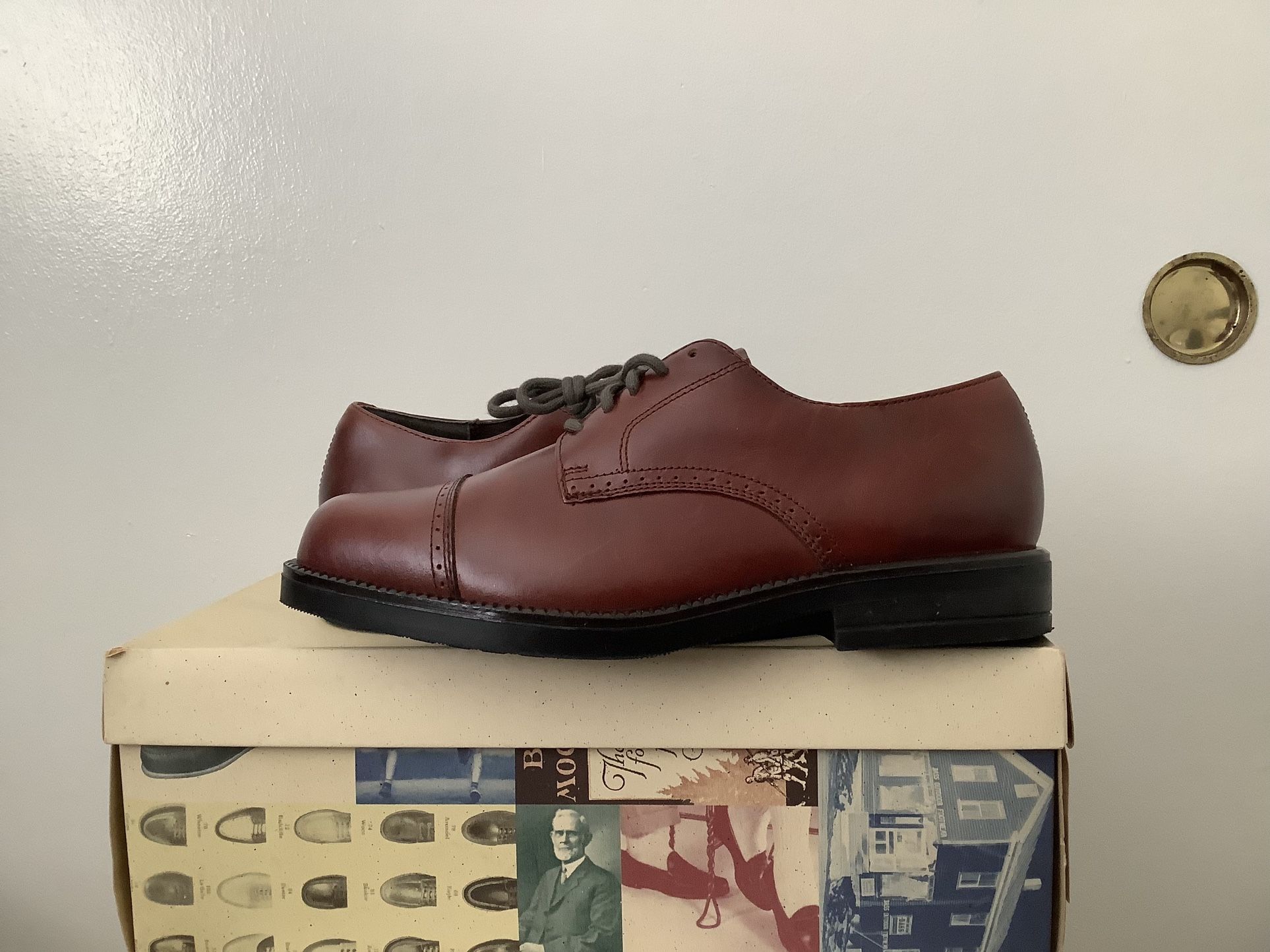 Mens Size US 7.5 Medium - Nunn Bush Brown Cap Toe 83767-51 Leather Derby (Oxford) Dress Shoes **Located In Agoura Hills**