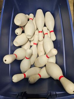 20 Bowling Pins
