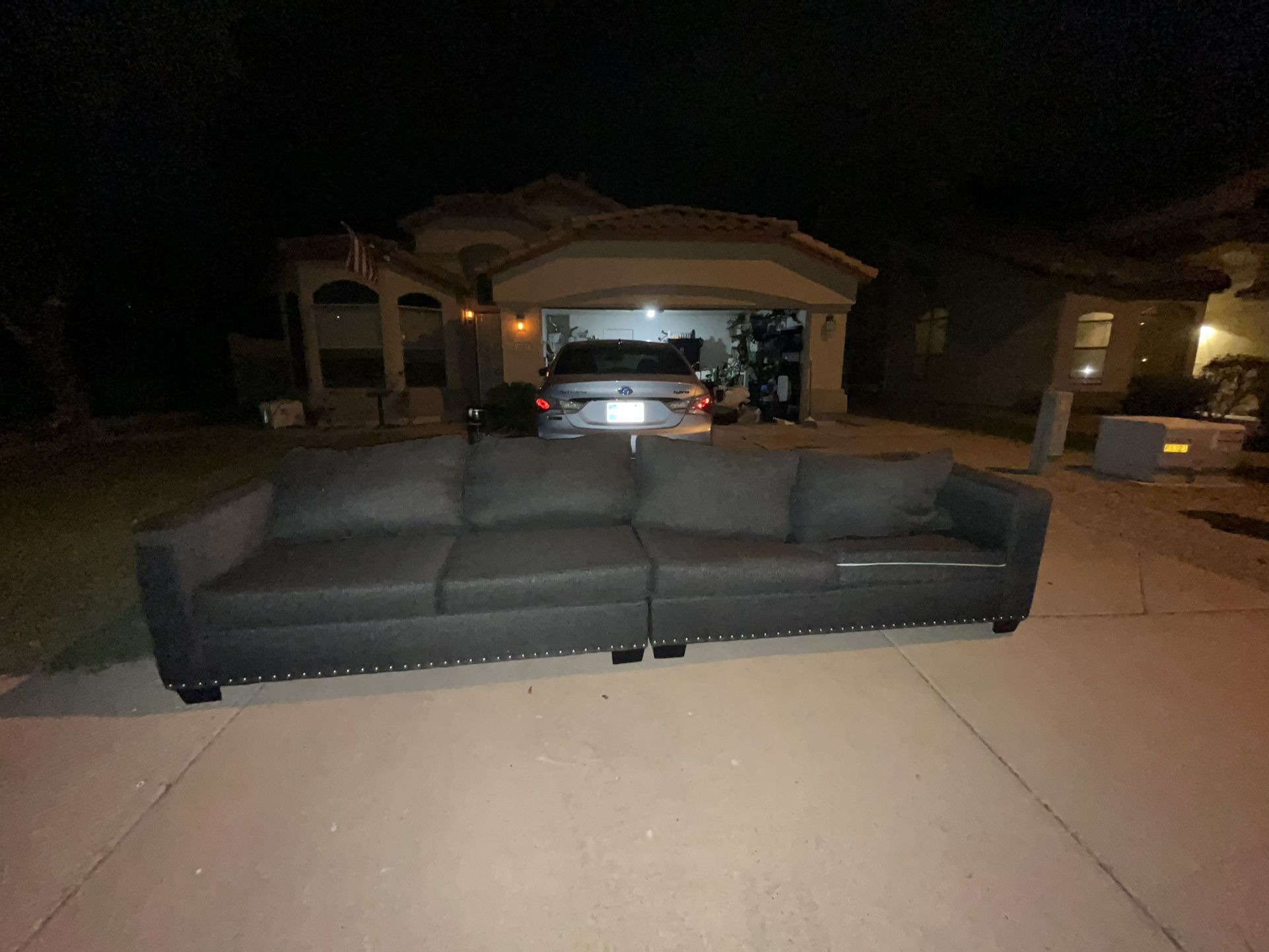 Pull Out Bed Couch 2 Peices