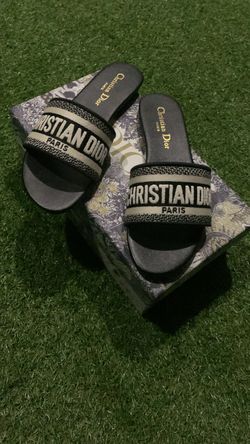 Black Dior Slides
