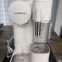 Nepresso Latissima One - White 