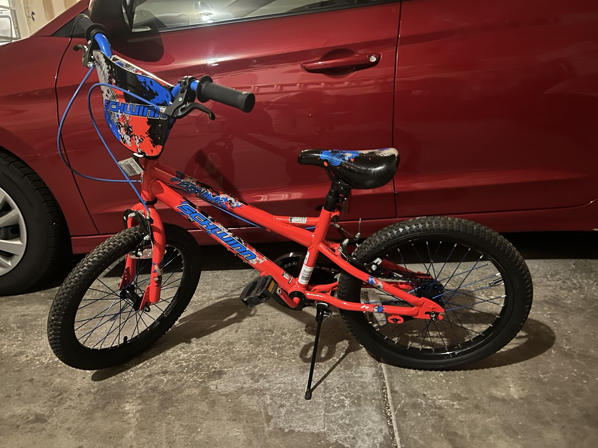 18” Wheel Bike With Training Wheels 