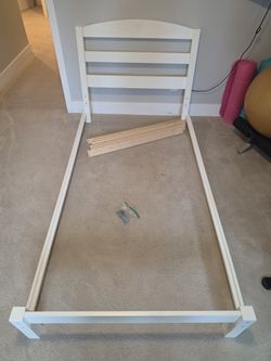 White Wooden Twin Bed Frame – Arched Slat Headboard