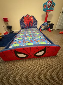 Delta Children’s Spider-Man Upholstered Twin Size Bed